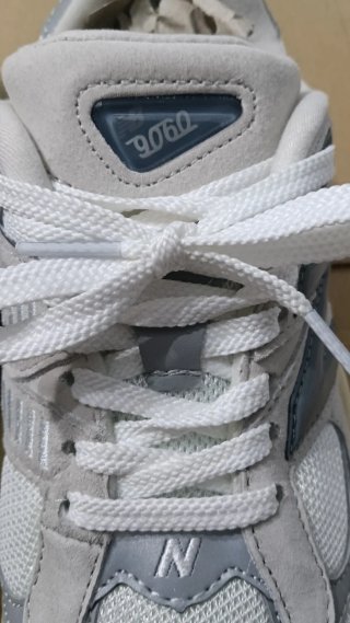 Zapatillas New Balance 9060 Gris