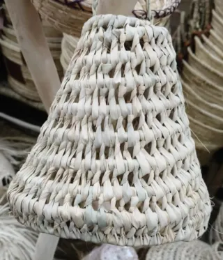 Pantalla de lámpara de mimbre