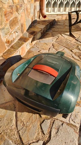 Husqvarna Automower 220 AC + Extras de regalo