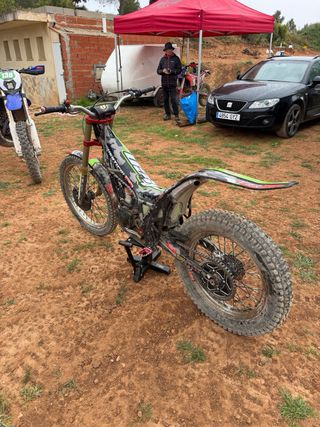Moto Trial Vertigo Combat 300