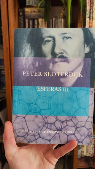 Esferas III:  Espumas