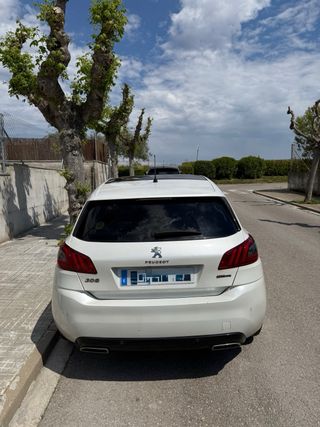 Peugeot 1.5 BlueHDi 130 GT-Line  Full Equip