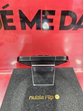 Teléfono ZTE Nubia Flip 5G Black / 256 GB
