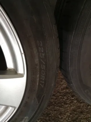 Llantas Mercedes Benz con ruedas