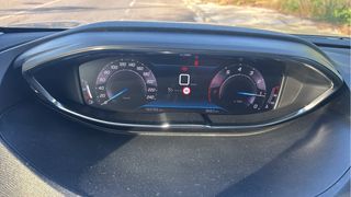 Peugeot 5008 2021