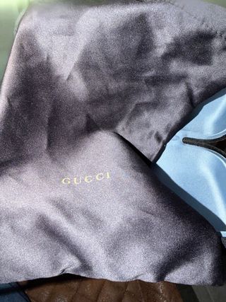 Gafas de sol Gucci negras y doradas ORIGINALES