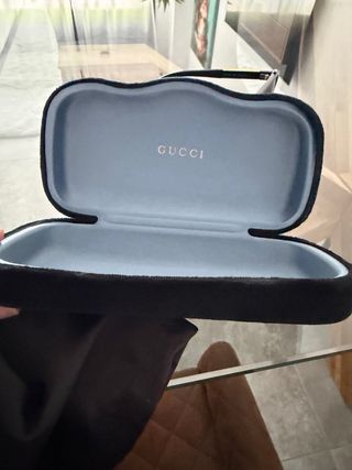 Gafas de sol Gucci negras y doradas ORIGINALES
