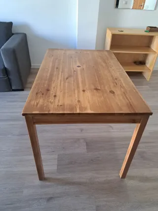 Tavolo da pranzo in legno