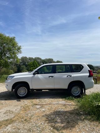 Toyota Land Cruiser 150 2021
