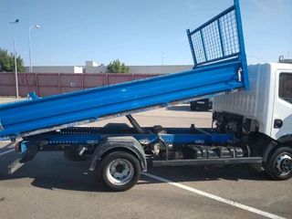 Nissan NT400 35.13/1 Básico Caja Volquete 96 kW (130 CV)