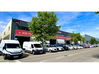 Nissan NT400 35.13/1 Básico Caja Volquete 96 kW (130 CV)