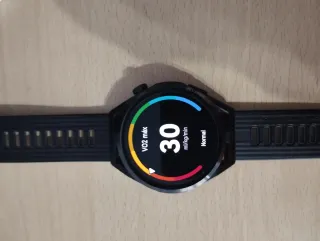 Smartwatch Huawei GT Runner Negro con accesorios.
