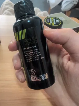 Limpiador profesional de llantas. Automóviles