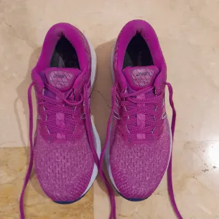 Zapatillas Runnig Asics GT-2000 10  Gel ..NO ENVÍO