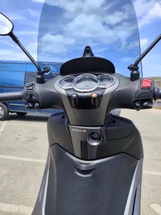 Piaggio Beverly 350 CC Plata 2019
