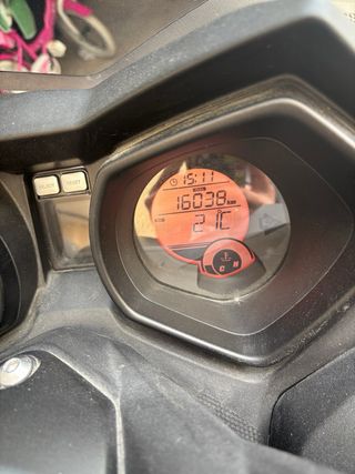 Yamaha XMAX 250