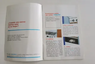 Lotto di 2 cataloghi vintage di cucine Zanussi + Corberó