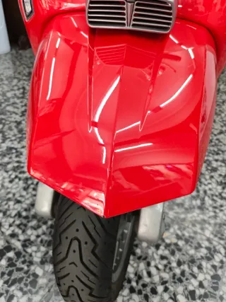Lambretta G350 Roja Scooter