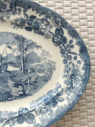 Fuente cerámica azul y blanca