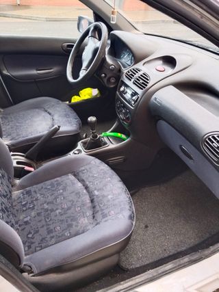 Peugeot 206 1.4i