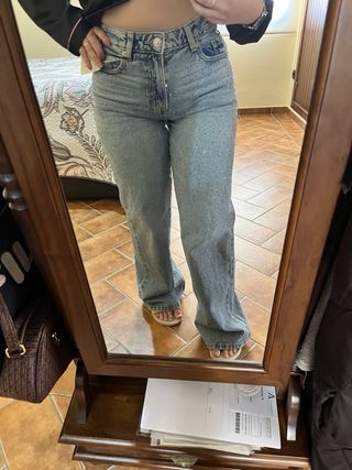 Vaqueros Stradivarius con brillos Talla 38