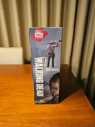 The Walking Dead Rick Grimes Deluxe Action Figure