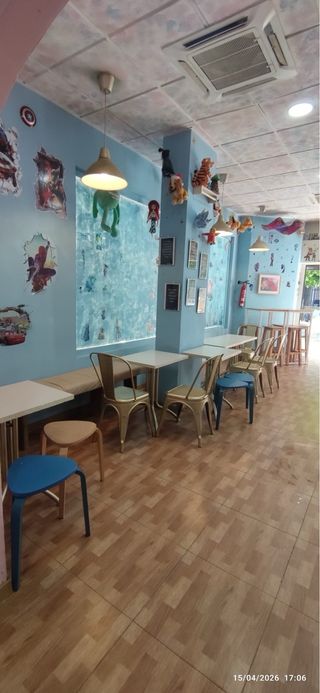Se traspasa cafetería en funcionamiento.