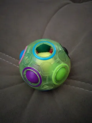 Bola antiestrés infantil colores