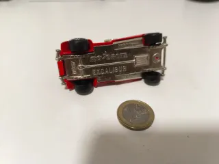 Coche Excalibur Majorette 1:64 Rojo