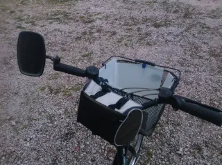 Bicicleta Hércules con cesta y portabultos