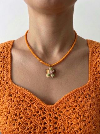 Collana di Perline con Fiorellino in Lampwork