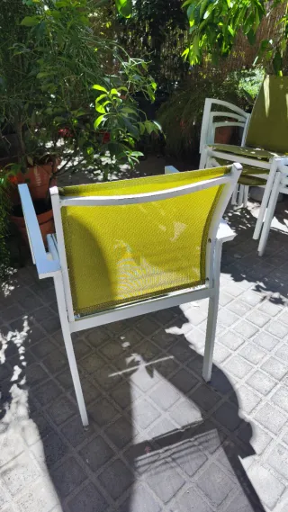 Conjunto 4 sillas exterior verde y blanco