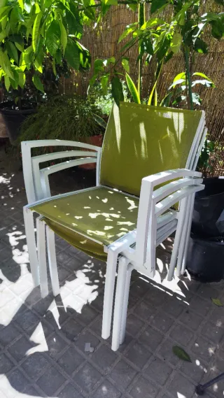 Conjunto 4 sillas exterior verde y blanco