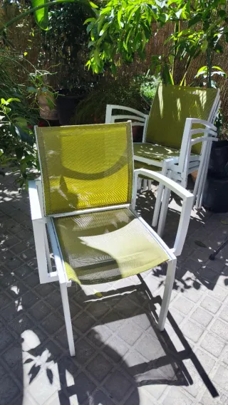 Conjunto 4 sillas exterior verde y blanco