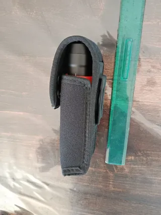 Linterna táctica Peli 7600 recargable – modelo pro