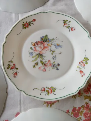 7 PLATOS LLANOS DE ARCOPAL CON MOTIVOS FLORALES
