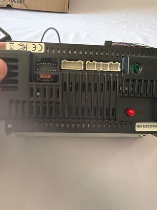 Pantalla de coche con cámara y cables2g64g