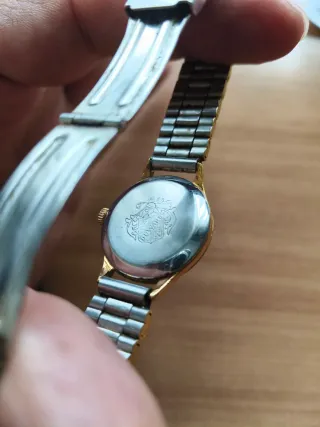 Reloj Duward Cuerda Dorado y Plateado