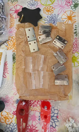 Lote Ferretería Varios con caja