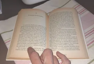 Las Voces Del Desierto (Spanish Edition)