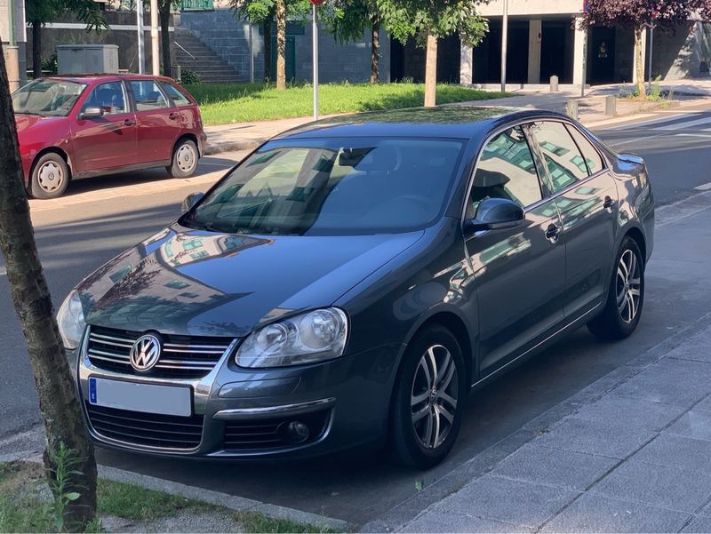 Volkswagen Jetta 2006 - foto 1
