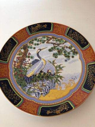 Due Antichi Piatti in Porcellana Decorati