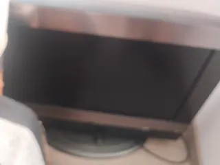 Se venden 3 televisores por 100€