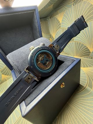 Reloj Louis Vuitton Tambour Street Diver QA121