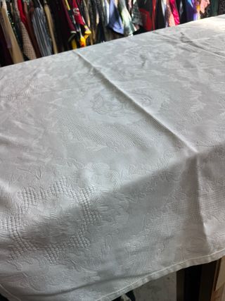 Mantel  blanco calada vintage