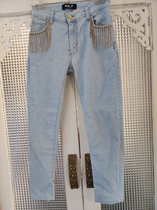 Jeans con cascate di Swarovski