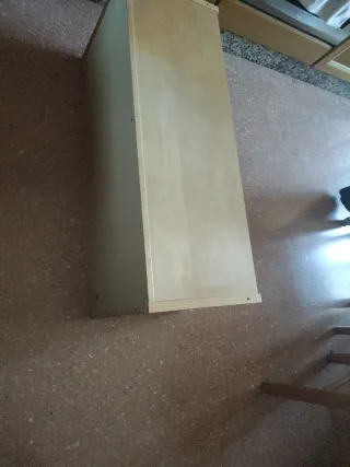 Módulo de estanterías de madera
