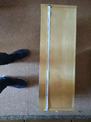 Módulo de estanterías de madera