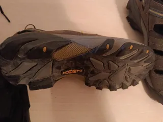 Chanclas Keen Marrones