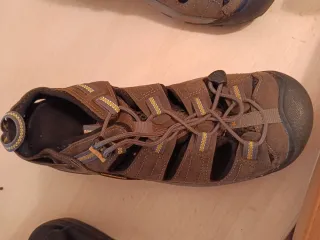 Chanclas Keen Marrones